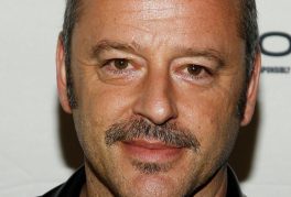 Gil Bellows