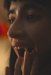 Humanist Vampire Seeking Consenting Suicidal Person | Vampire humaniste cherche suicidaire consentant